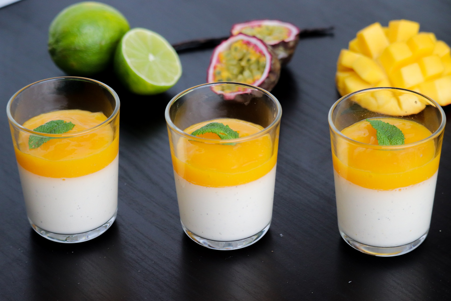 Panna cotta au coulis de mangue