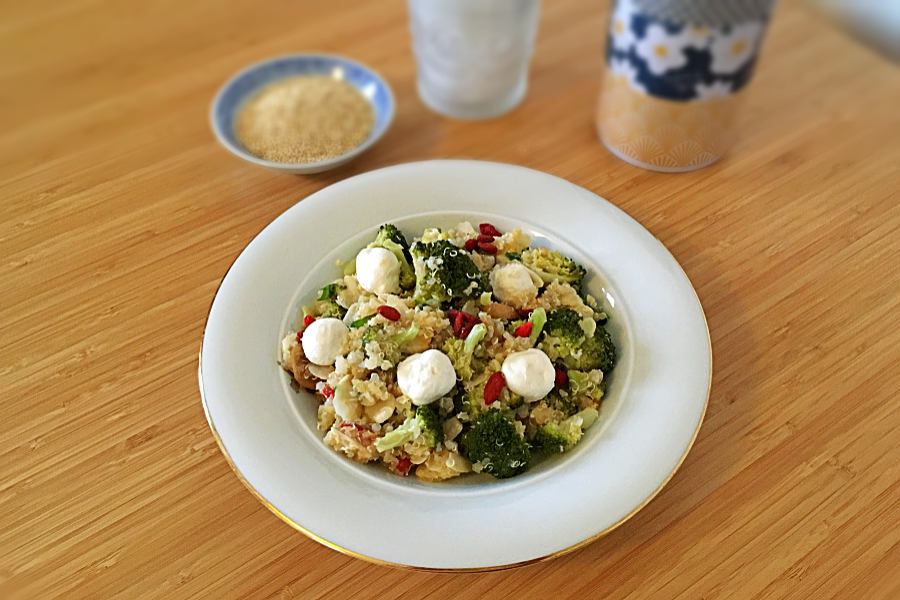 Salade de quinoa au chèvre et au miel