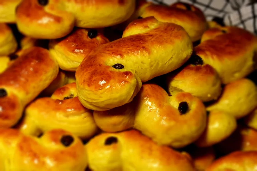 Brioche au safran suédoise traditionnelle