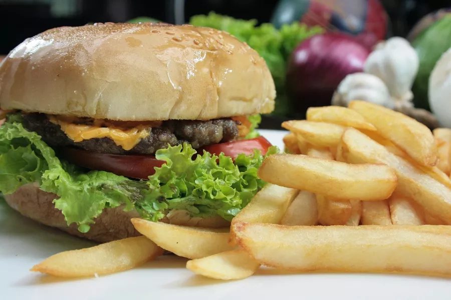 Recette facile pour réaliser des cheeseburger maison et gourmands 