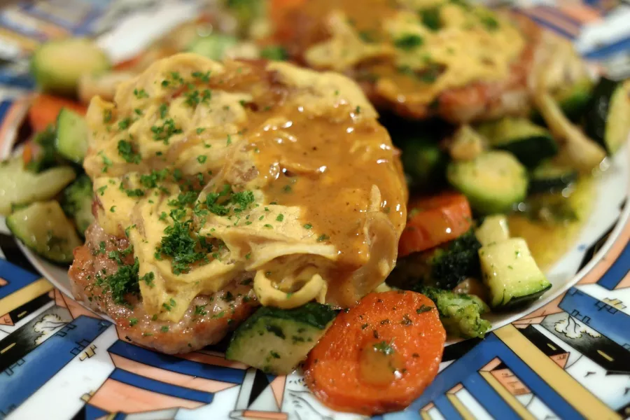 Côte de porc à la moutarde maison - viande tendre et juteuse, recette facile et savoureuse