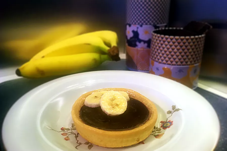 Recette facile pour préparer des délicieuses tartelettes à la banane avec une ganache de chocolat