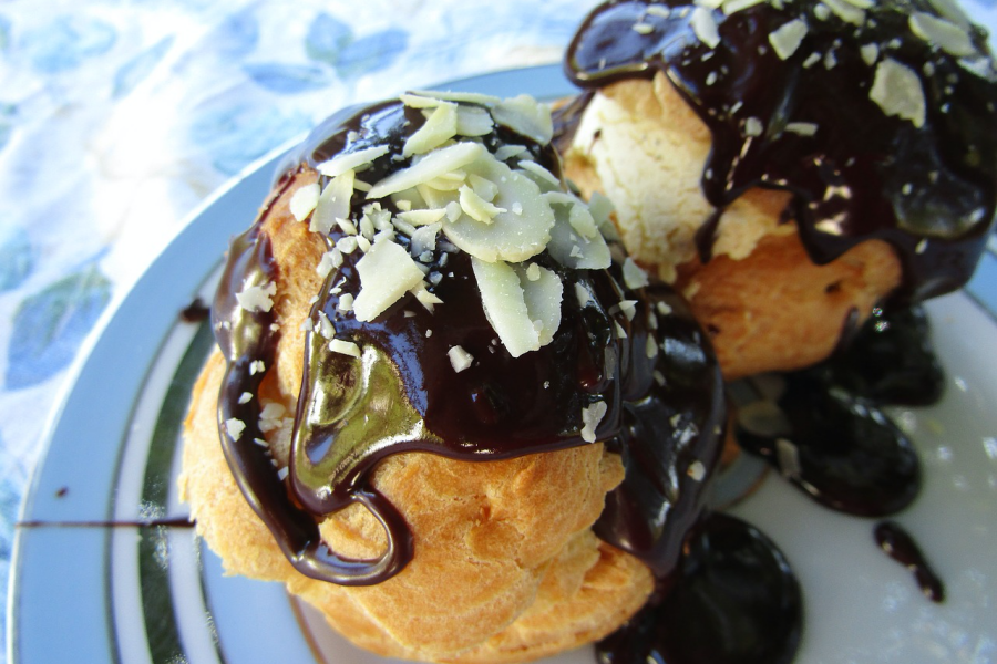 Profiteroles