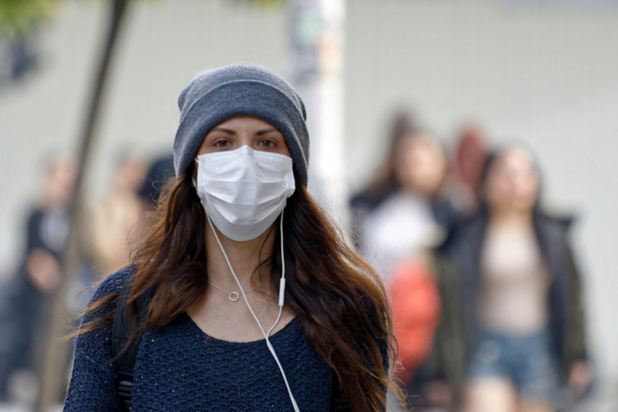 Le masque ne sera plus obligatoire dans le métro et les bus à partir de lundi